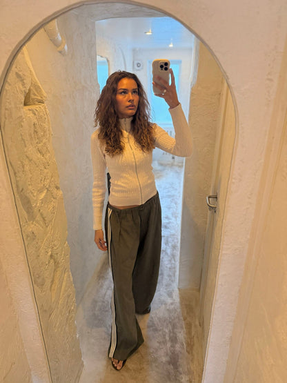 Carly cable knit with zipper – Off white